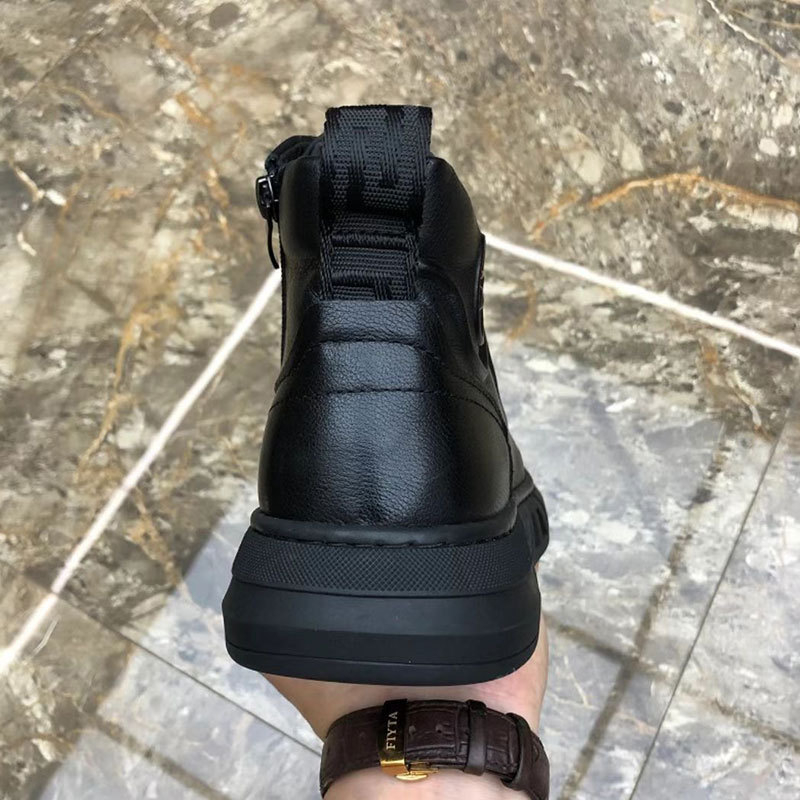 Férfi Martin csizmák, középmagas szár, felső rész marhabőrből, gumitalp, PU talpbetét, plüss bélés