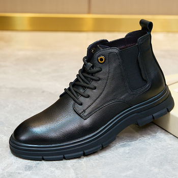 Martin csizma természetes bőr felsőrésszel, gyapjú bélés és talp, gumi talp, kerek orr, középmagas szár