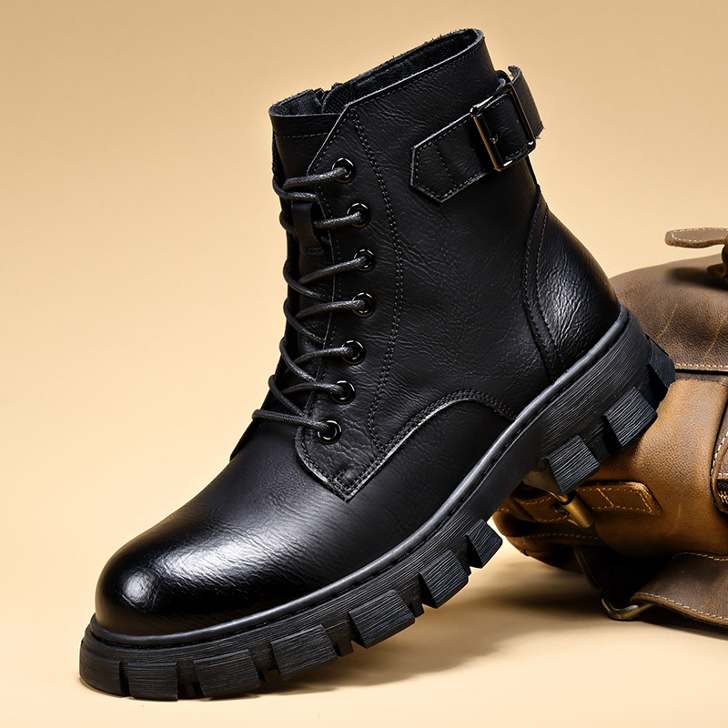 Martin topánky pre mužov na zimu – vrchný diel z dvojvrstvovej hovädzej kože, vnútorná výstelka z umelej krátkej plyšu, gumová podrážka, bočný zips, stredne vysoký podpätok 3–5 cm