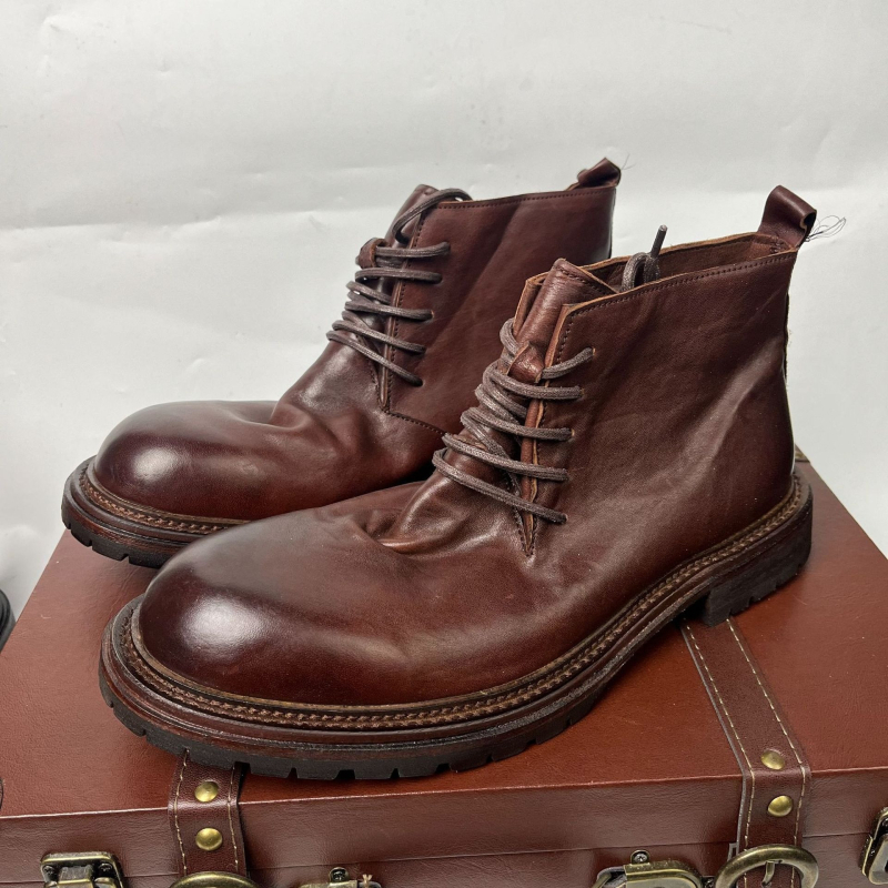 Martin čizme, gornji dio od konjske kože, Goodyear welt, vezanje, okrugli vrh