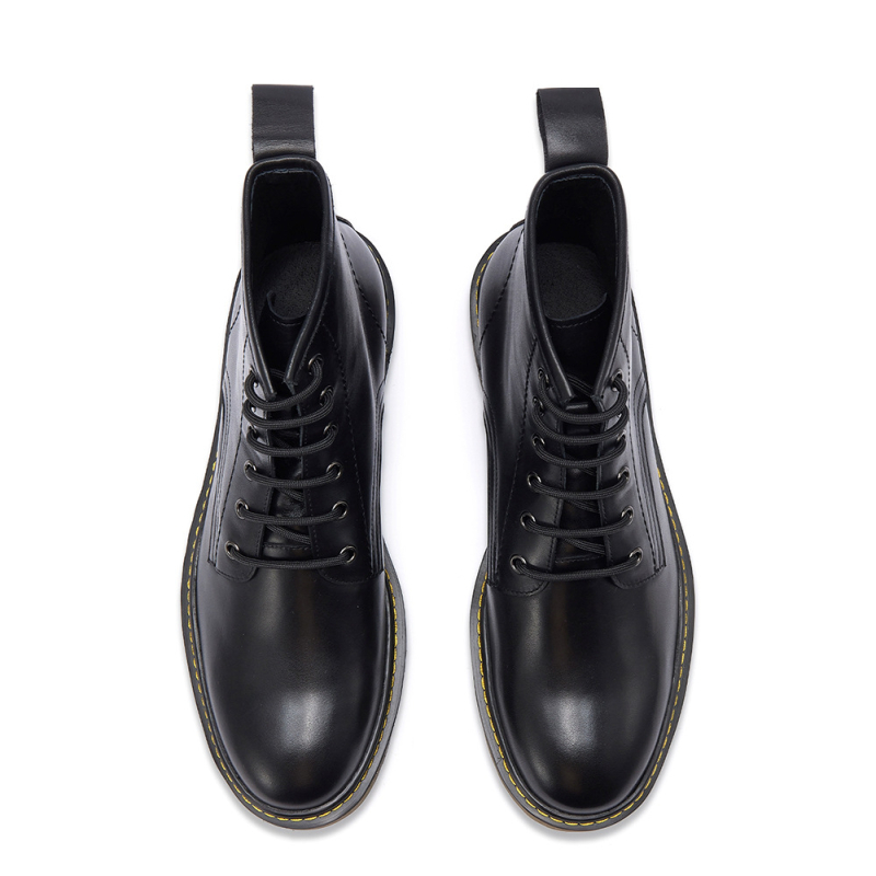 Martin topánky: vysoké kožené čižmy, vrchná časť z prvej vrstvy hovädzej kože, gumová podrážka, priedušné, nepremokavé, protišmykové