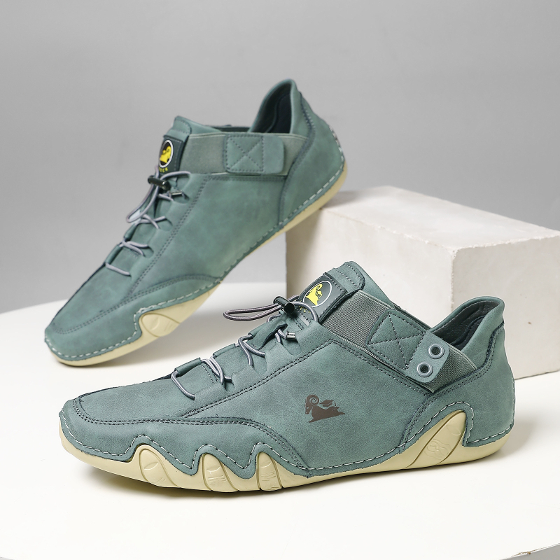 Muške Martin čizme – gornji dio od svinjske kože, gumeni đon, Velcro kopčanje, niski toranj, okrugli vrh