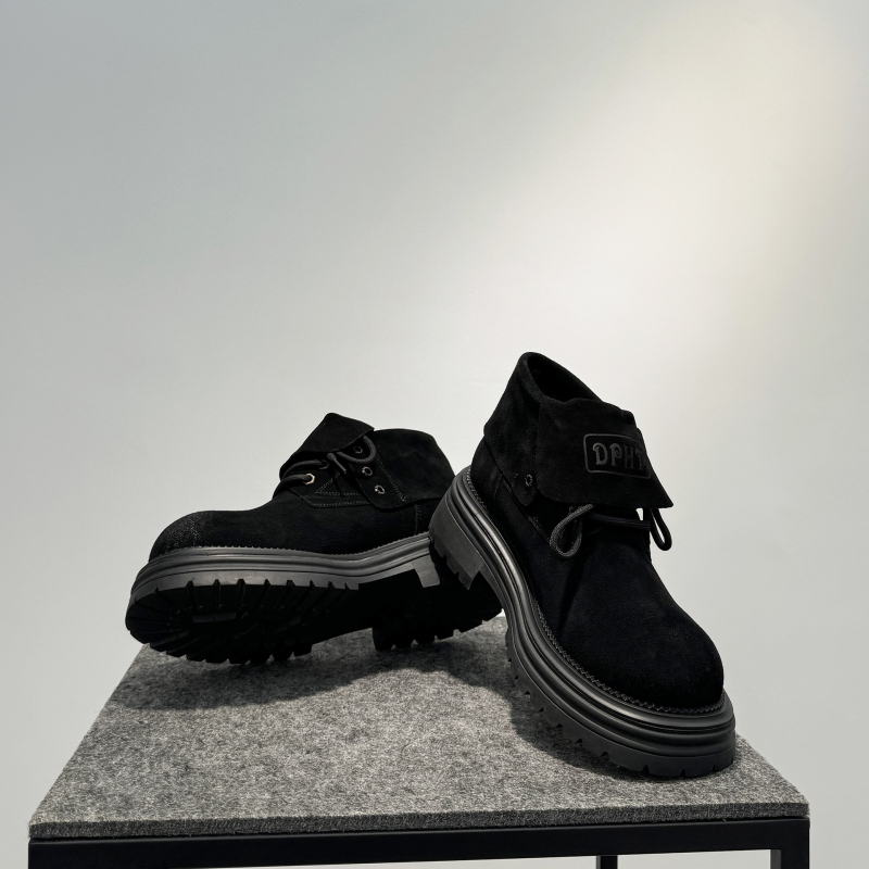 Muške Martin čizme, vezanje, visoke, retro izgreban izgled, gornji dio od kravljeg velura, gumeni potplat, zimski model