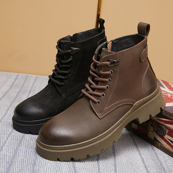 Martini čizme — gornji dio od kože prvog sloja, potplat od gume, zaobljeni vrh, visina pete 3–5 cm, srednje visina čizme, unutarnja odjeća: tkanina