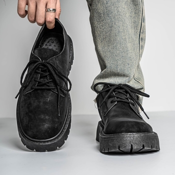 Pánske čižmy Martin - PU vršok, gumová podrážka, klinová Päta 3–5 cm, šnúrky vpredu, jeseň 2025.