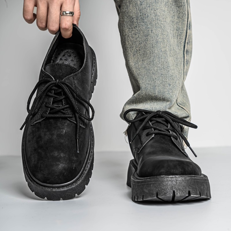 Pánske čižmy Martin - PU vršok, gumová podrážka, klinová Päta 3–5 cm, šnúrky vpredu, jeseň 2025.