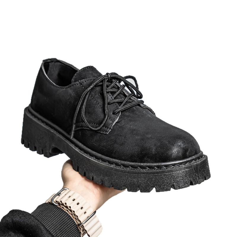 Pánske čižmy Martin - PU vršok, gumová podrážka, klinová Päta 3–5 cm, šnúrky vpredu, jeseň 2025.