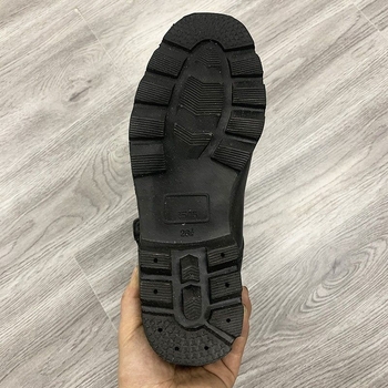 Pánske Martin topánky, vrchnok z pravej kože, okrúhla špička, vysoký horný diel s šnúrkami, vulkanizovaná podrážka, podšívka z ovčej kože