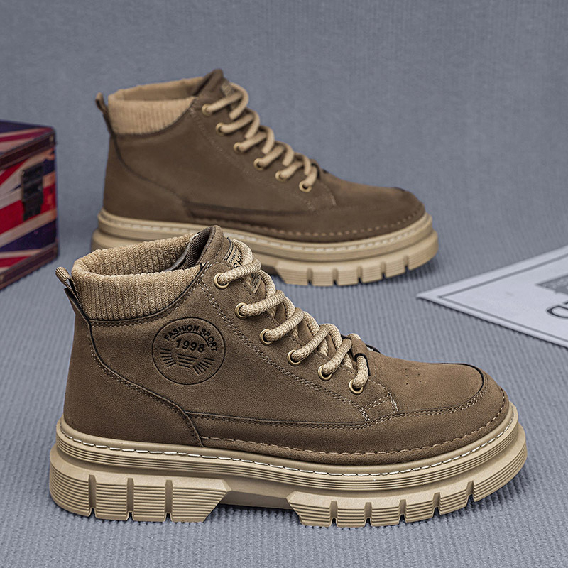 Ghete bărbați Martin cu partea superioară din nubuk, talpă din Cauciuc groasă, căptușeală din plasă și branț PU, închidere cu șiret în față