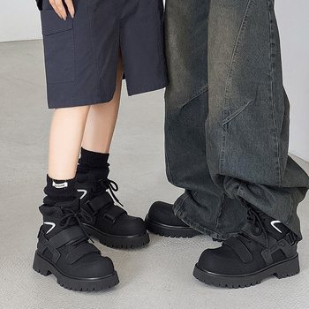 Crne unisex Martin čizme s Velcro zatvaračem, britski retro dizajn