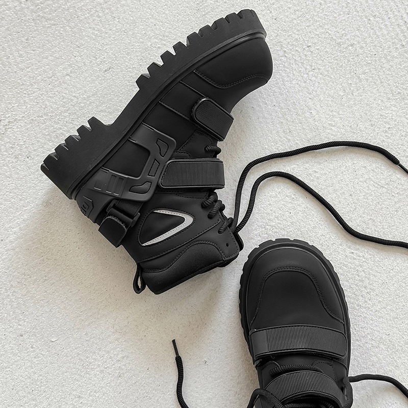 Crne unisex Martin čizme s Velcro zatvaračem, britski retro dizajn