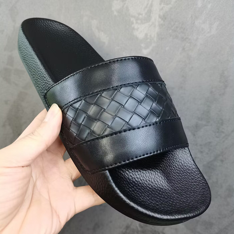 Uniszex PVC papucs egypántos, csúszásmentes talppal és szagtalanító talpbetéttel kültéri nyári viseletre (Tavasz 2025)