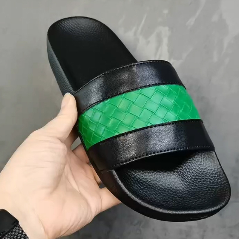 Uniszex PVC papucs egypántos, csúszásmentes talppal és szagtalanító talpbetéttel kültéri nyári viseletre (Tavasz 2025)