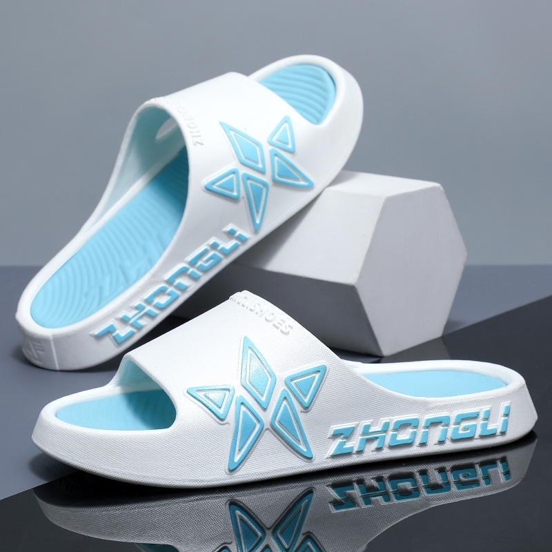 Férfi kültéri papucs, vastag csúszásmentes talppal, PVC felsőrész, PVC talp, injektált talpt technológia