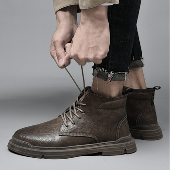 Pánske topánky Martin, vysoký vrchný diel zo split kože, gumová podrážka, teplá plyšová výstelka, guľatý nos