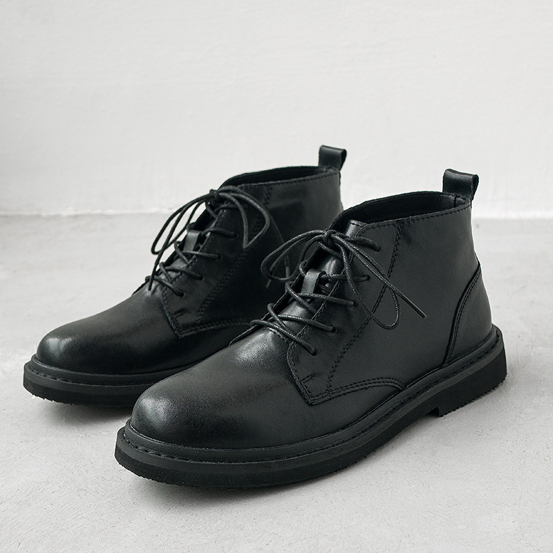 Cizme Martin cu partea superioară din piele naturală, talpă din cauciuc, vârf rotund, stil britanic