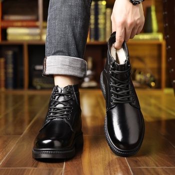 Ghete Martin - Piele de vită de prim strat, căptușeală din lână, talpă din cauciuc, șireturi în față, încălțăminte de iarnă impermeabilă