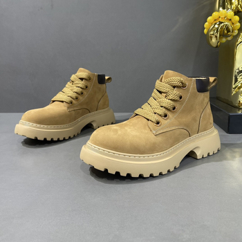 Pánske Martin topánky z pravej kože – vysoký vrchný diel, zvyšujú výšku, prvotriedna teľacia koža, okrúhla špička, stredná päta 3–5 cm, podrážka z gumovej peny