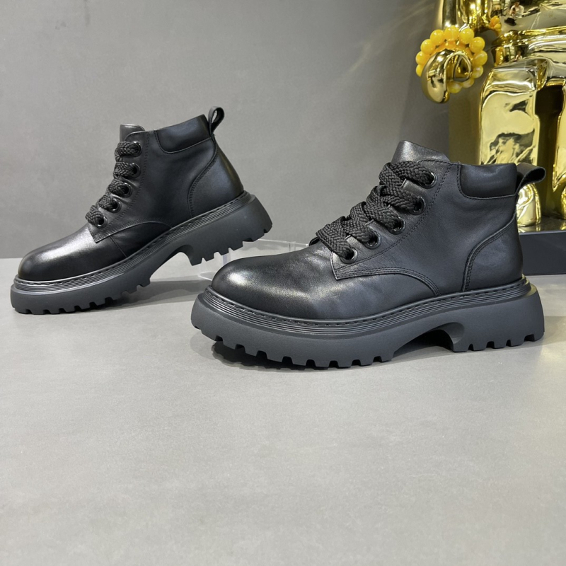 Pánske Martin topánky z pravej kože – vysoký vrchný diel, zvyšujú výšku, prvotriedna teľacia koža, okrúhla špička, stredná päta 3–5 cm, podrážka z gumovej peny