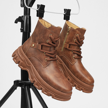 Ghete Martin, partea superioară din microfibră, talpă groasă din cauciuc, vârf rotund, talpă injectată