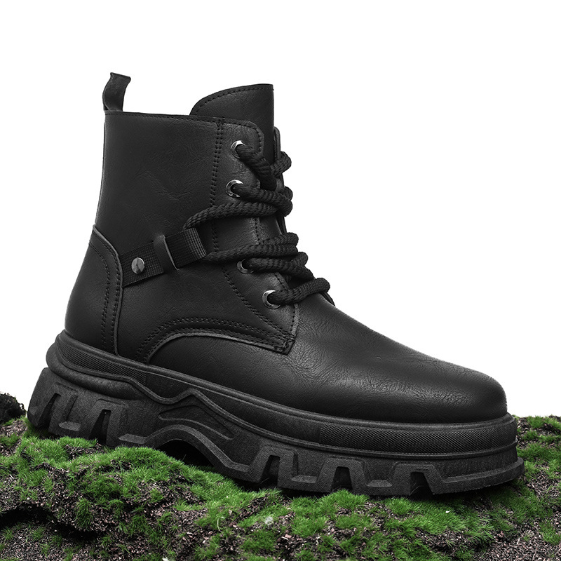 Ghete Martin, partea superioară din microfibră, talpă groasă din cauciuc, vârf rotund, talpă injectată