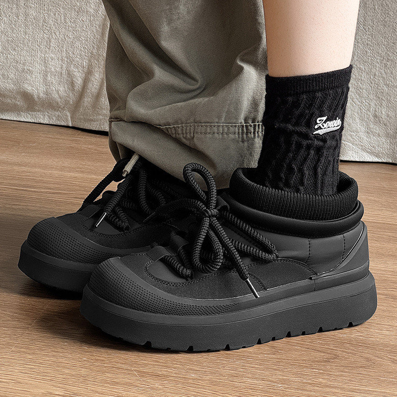 Ghete de iarnă unisex Martin – mid-top, căptușite cu fleece, partea superioară din piele naturală, talpă din cauciuc