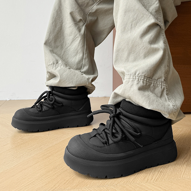 Ghete de iarnă unisex Martin – mid-top, căptușite cu fleece, partea superioară din piele naturală, talpă din cauciuc