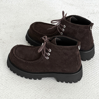 Muške Martin čizme s gumom potplatom, PU podstava, okrugli vrh, vezanje, visina potpetice 3–5 cm