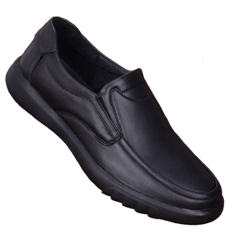 Muški kožni loafer slip-on, gornji dio od split kože, PU uložak, gumena potplata, niski pet 1–3 cm, prozračan, protuklizni
