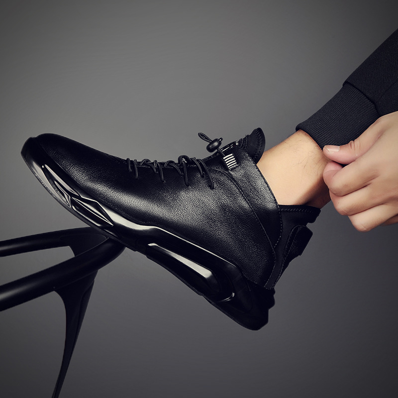 Pánske vysoké kožené topánky Martin s Velúrovou podšívkou, vrchný materiál z pravej kože, elastické zapínanie, okrúhla špička