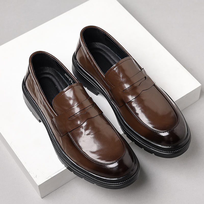 Muške kožne slip-on loaferice s gumom, prava koža, kožni vrh (nos), nizak klin 1–3 cm, prozračna PU uložak