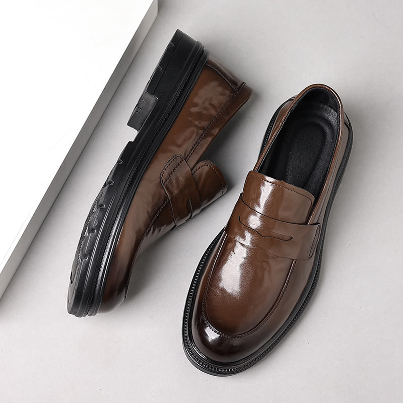 Muške kožne slip-on loaferice s gumom, prava koža, kožni vrh (nos), nizak klin 1–3 cm, prozračna PU uložak