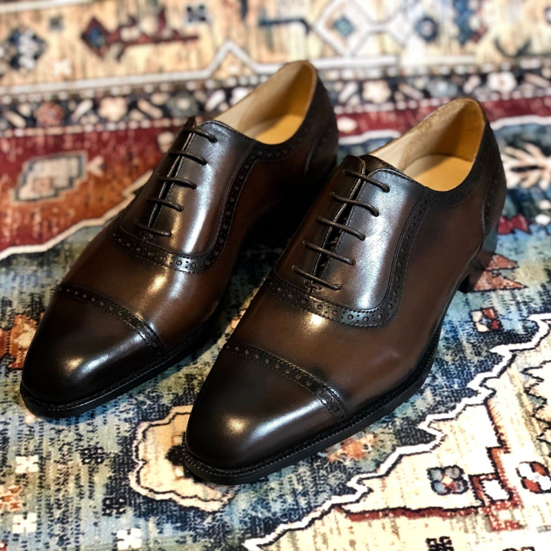 Muške formalne kožne cipele s brogue dizajnom, gornji dio od teleće kože, gumeni potplat, čelična kapica prstiju, vezanje