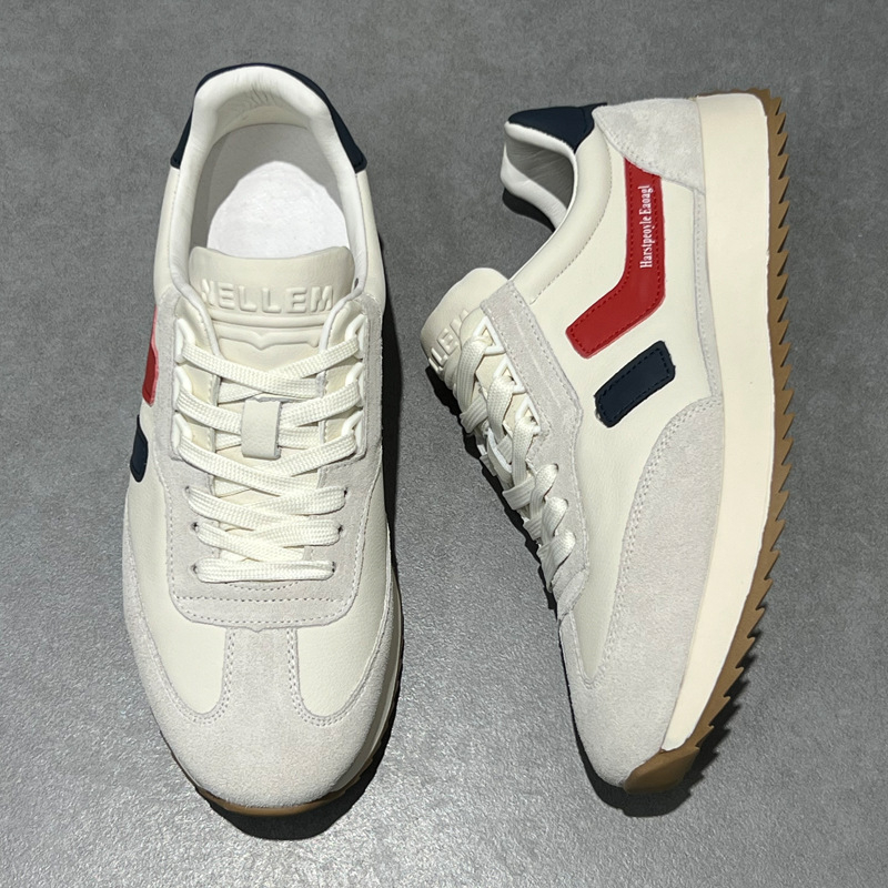 Férfi platform cipő, felsőrésze első osztályú marhabőrből, fűzős zárás, gumitalp, középmagas sarok 3-5 cm