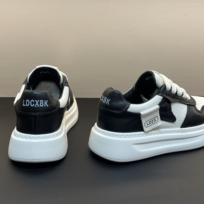 Muške kožne bijele tenisice s debelim potplatom, britski stil, minimalističke i svestrane za svakodnevnu upotrebu