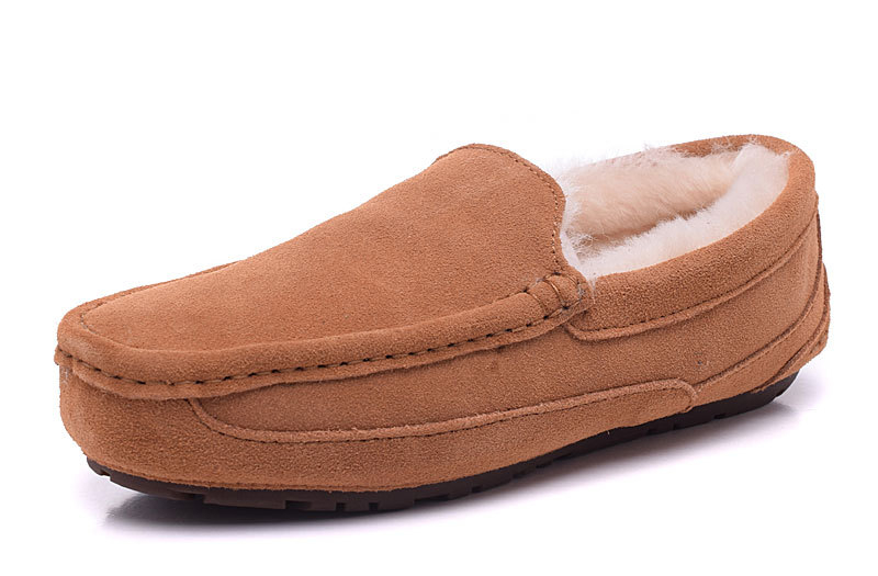 Muške slip-on cipele od kože s vunom, niski profil, gornji dio od goveđe kože, ulošak od vune, potplat od telećeg tetiva, okrugli vrh