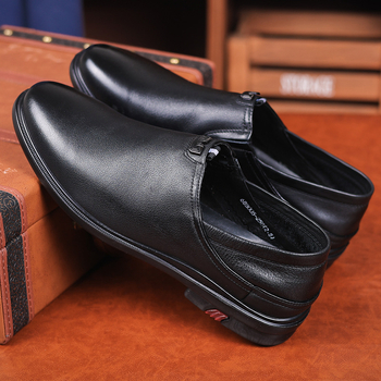 Мъжки кожени обувки без връзки за ежедневие, горна част от първокласна телешка кожа, подметка от полиуретан, закръглена пръстова част, плосък ток, текстурирана кожа