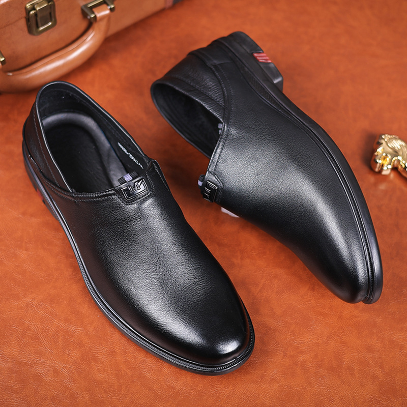 Мъжки кожени обувки без връзки за ежедневие, горна част от първокласна телешка кожа, подметка от полиуретан, закръглена пръстова част, плосък ток, текстурирана кожа