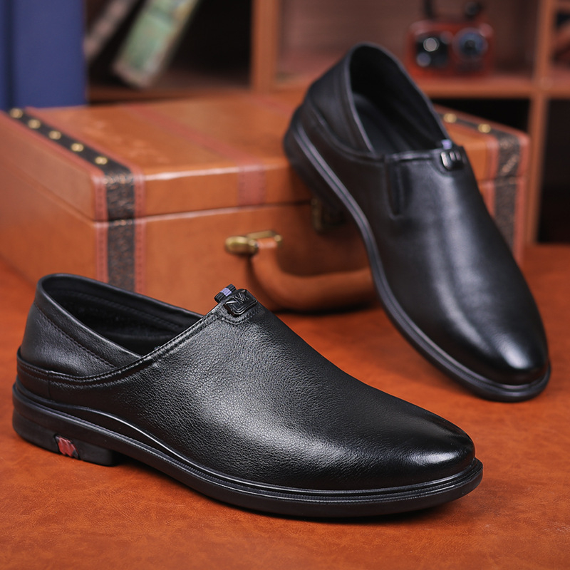 Мъжки кожени обувки без връзки за ежедневие, горна част от първокласна телешка кожа, подметка от полиуретан, закръглена пръстова част, плосък ток, текстурирана кожа