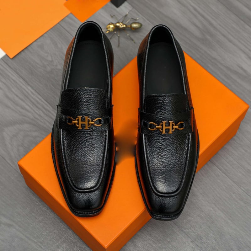 Muške kožne casual loafers s okruglim prstom, gornji dio teleće kože, podstava od ovčje kože, gumena potplat, niski dizajn, slip-on