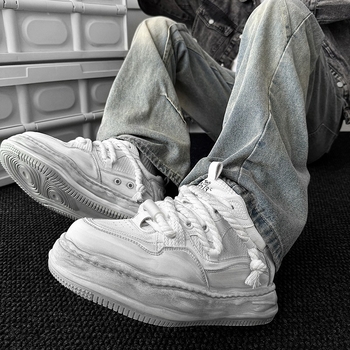 Ανδρικά και γυναικεία sneakers με κρυφή αυξητική σόλα, επάνω μέρος από δέρμα αγελάδας, στρογγυλή μύτη, κορδόνια, καουτσούκ σόλα (3-5 cm ύψος; δέρμα αγελάδας; καουτσούκ σόλα; unisex)