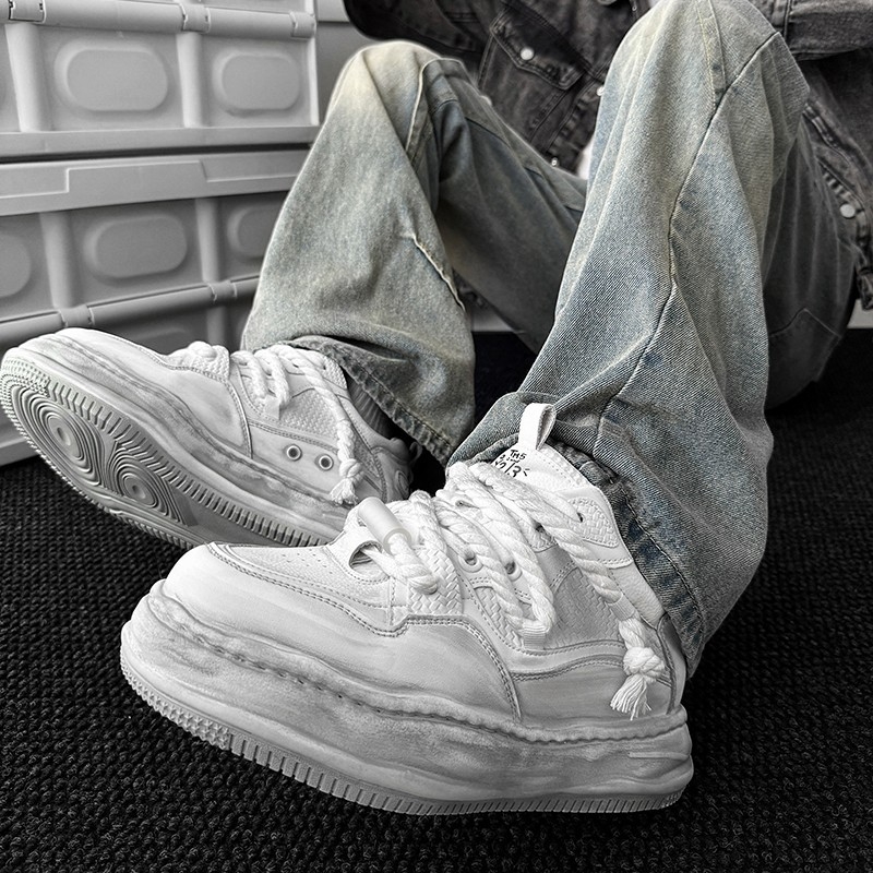 Ανδρικά και γυναικεία sneakers με κρυφή αυξητική σόλα, επάνω μέρος από δέρμα αγελάδας, στρογγυλή μύτη, κορδόνια, καουτσούκ σόλα (3-5 cm ύψος; δέρμα αγελάδας; καουτσούκ σόλα; unisex)