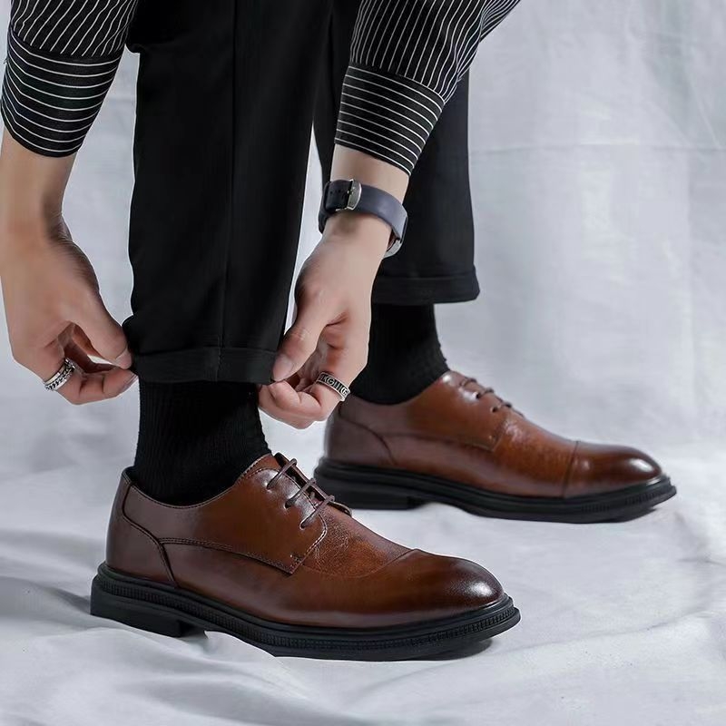 Vyrų odiniai bateliai — lengvi, aukštėjimo dizainas, viršus mikropluošto, gumos padas, raišteliai