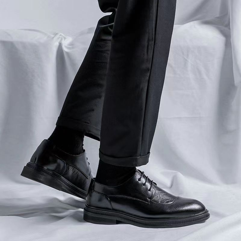 Vyrų odiniai bateliai — lengvi, aukštėjimo dizainas, viršus mikropluošto, gumos padas, raišteliai