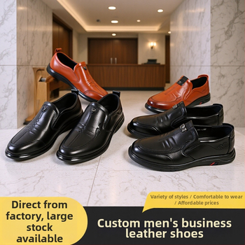 Vyriniai odiniai batai, pirmosios sluoksnio karvės odos, vidinis pamušalas iš pirmosios kiaulienos odos, gumos padas, apvalus pirštas, žemas viršus, minimalistinis stilius