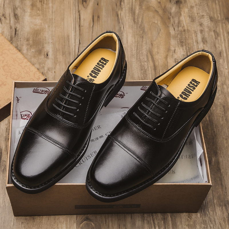 Vyriniai odiniai bateliai verslui, viršutinė dalis iš natūralios odos, gumos padas, apvali nosis, žemas kulnas