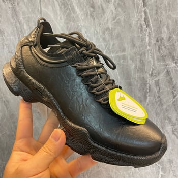 Unisex ādas ikdienas sporta apavi – ādas augšdaļa no pirmās kārtas, gumijas zole, zems papēdis 1–3 cm, retro stils, ūdensnoturīgi