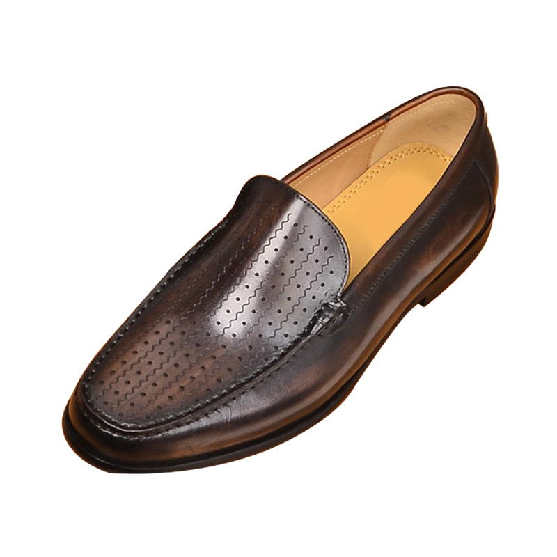 Vīriešu ikdienas ādas loaferi ar elpojošu dizainu; augšdaļa no divslāņu liellā ādas; zole no liellā teļa cīpslas; apaļa purngala; zems papēdis 1–3 cm