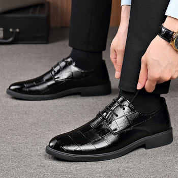 Vīriešu ādas kurpes Korejas stilā, biznesa stils, asinā purns, kvadrātveida papēdis 1–3 cm, PU augšējā daļa