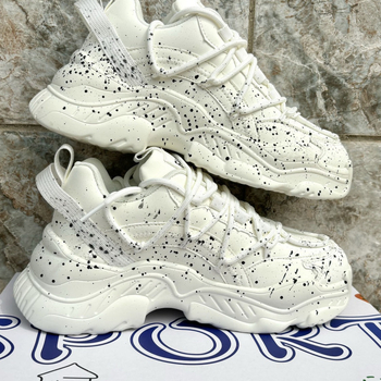 Unisex sportbačiai su storesniu padu augimui didinti, PU viršus, kvėpuojanti tinklinė vidinė dalis, gumos padas, raišteliai